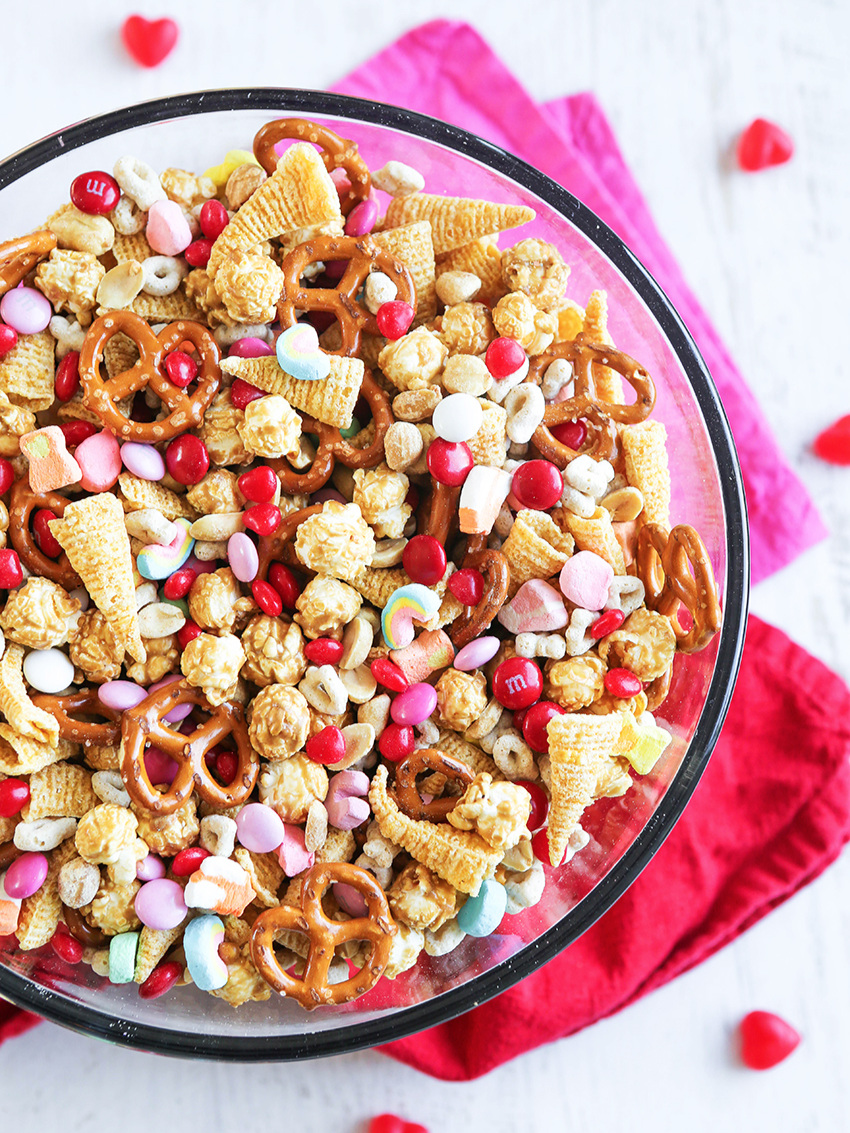 Valentine’s Day Snack Mix
