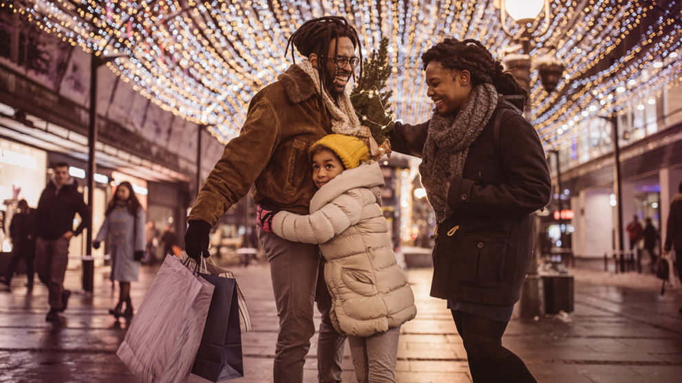 19 Feelings You’ll Experience When Black Friday Shopping and How to Deal