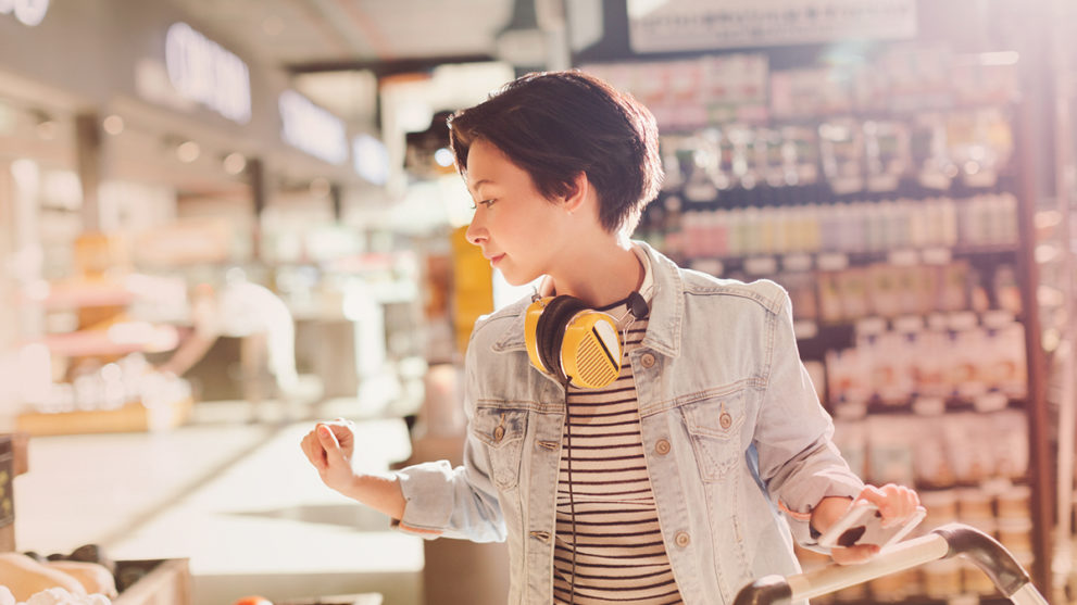 26 Stores That Price Match & Offer Cash Back