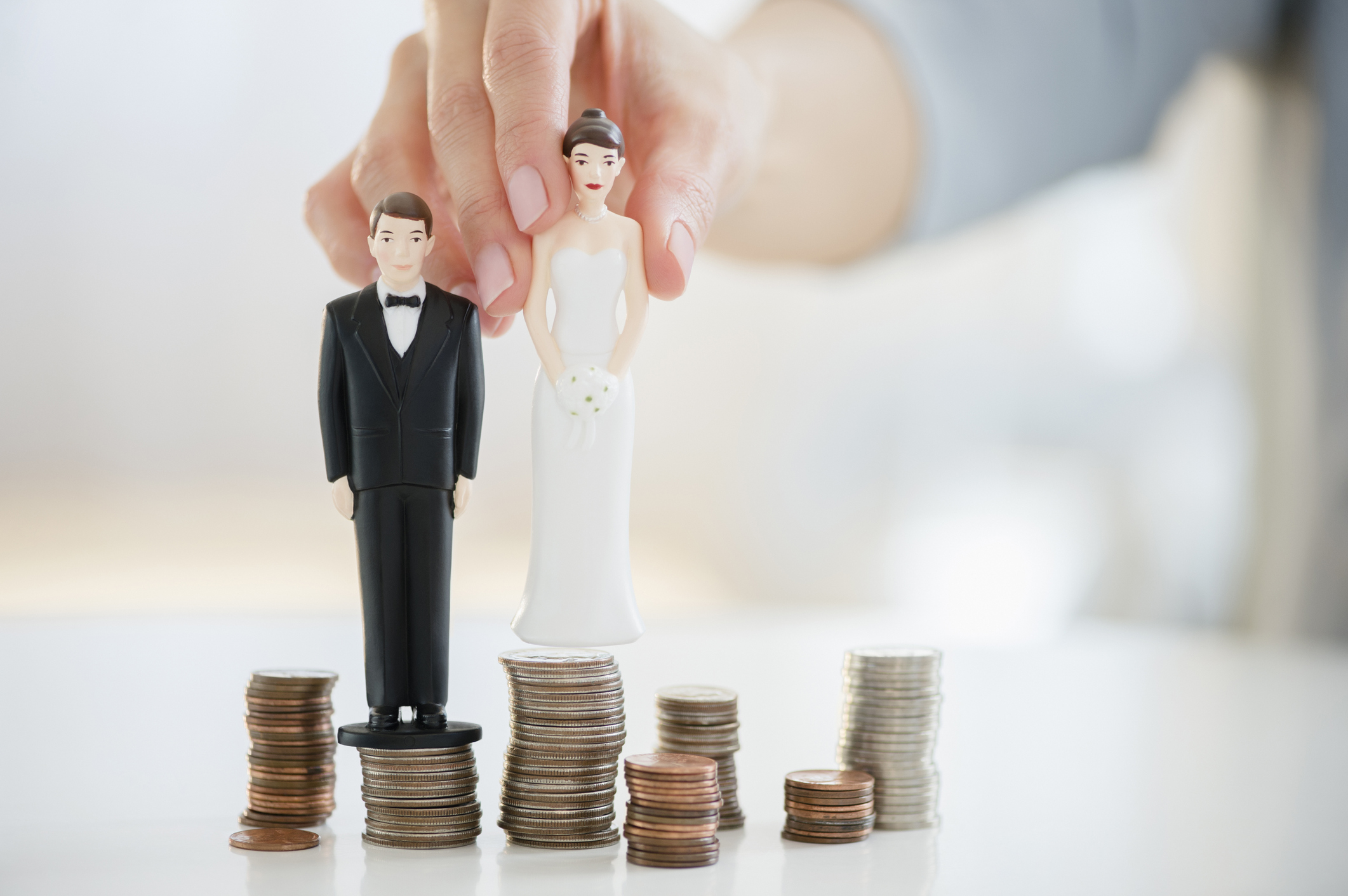 6 Easy Ways to Save for a Wedding