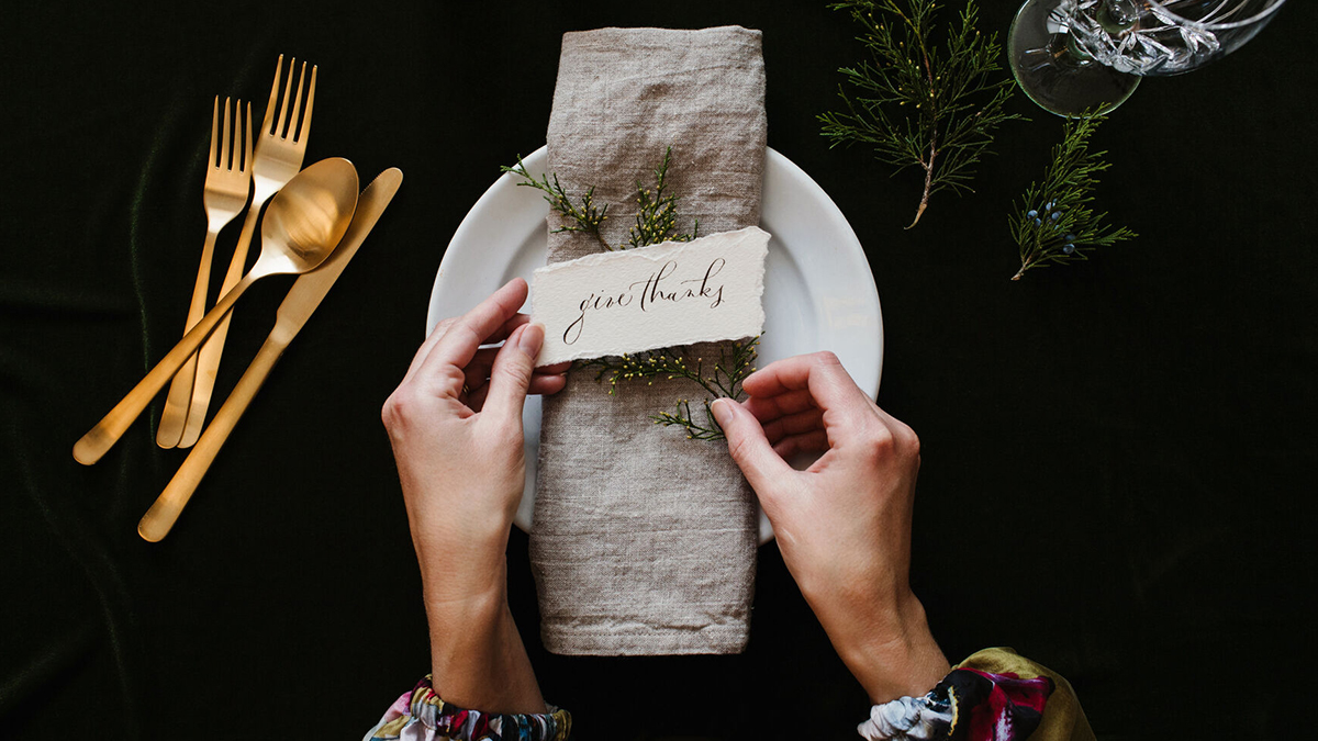 Give Thanks table setting
