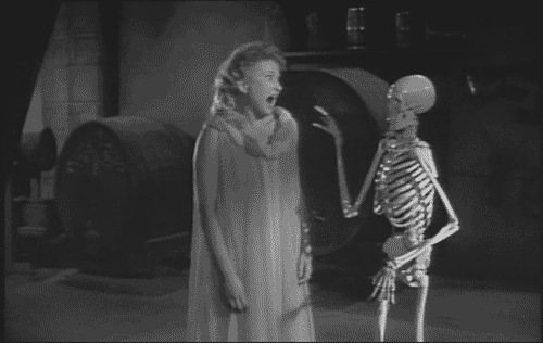 5 Spooktastic Haunted House Themes