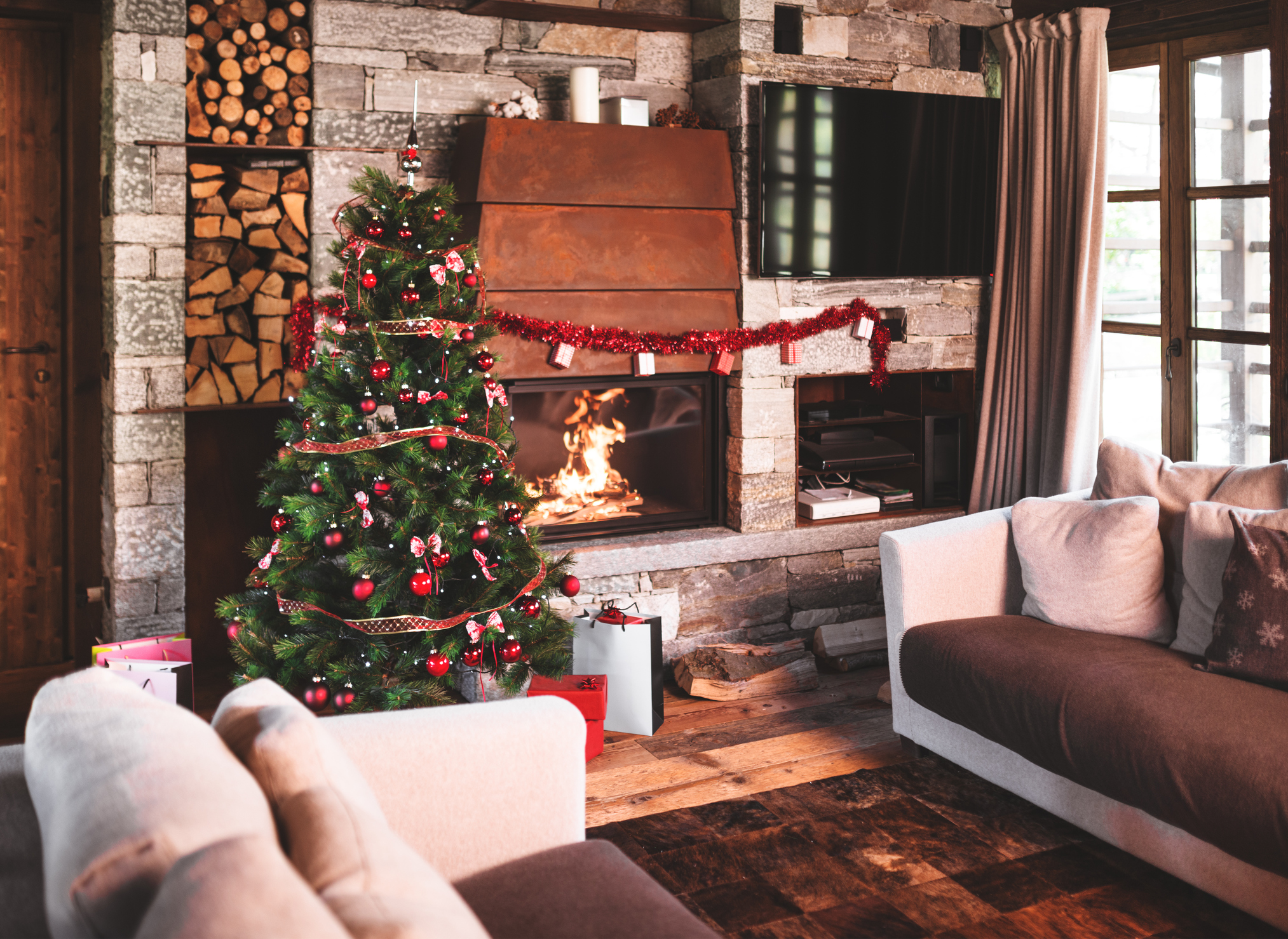 Holiday Decorations to Liven Your Living Room