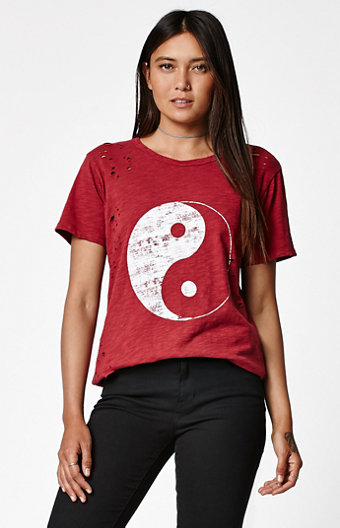 LA Hearts Yin Yang Distressed Short Sleeve T-Shirt
