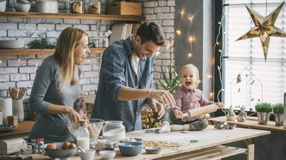 5 Tips for Decking the Halls on a Budget