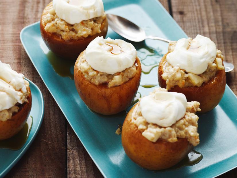 Baked Apples with Oatmeal and Yogurt