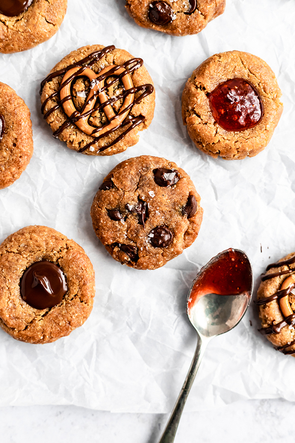 5-Ingredient Vegan Peanut Butter Cookies