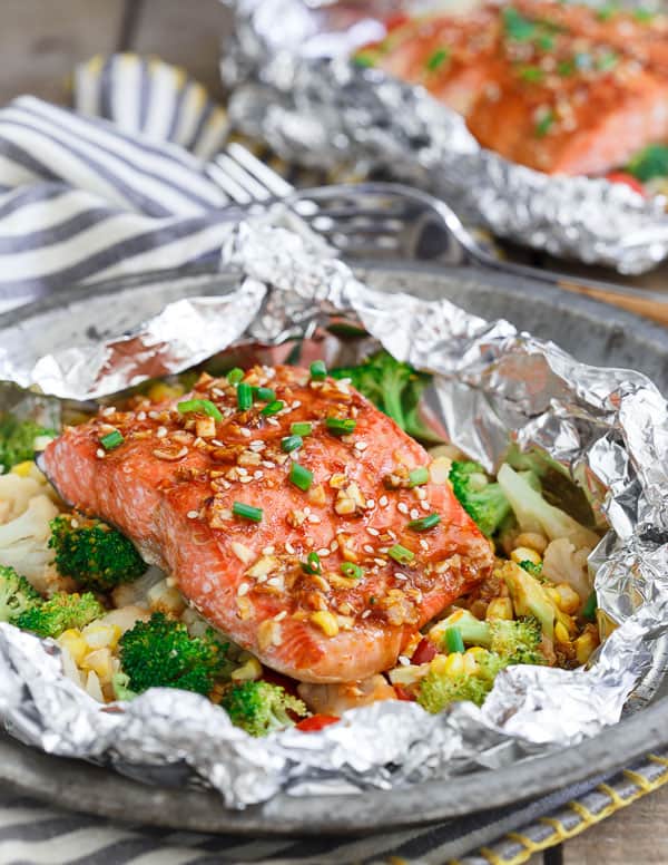 Running to the Kitchen SRIRACHA HONEY SALMON VEGETABLE PACKETS
