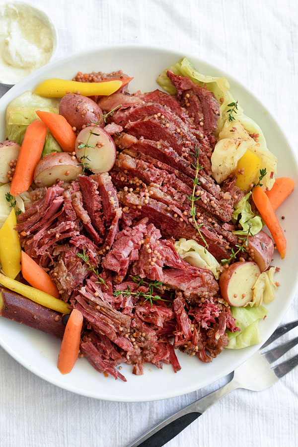 Slow Cooker Corned Beef and Cabbage