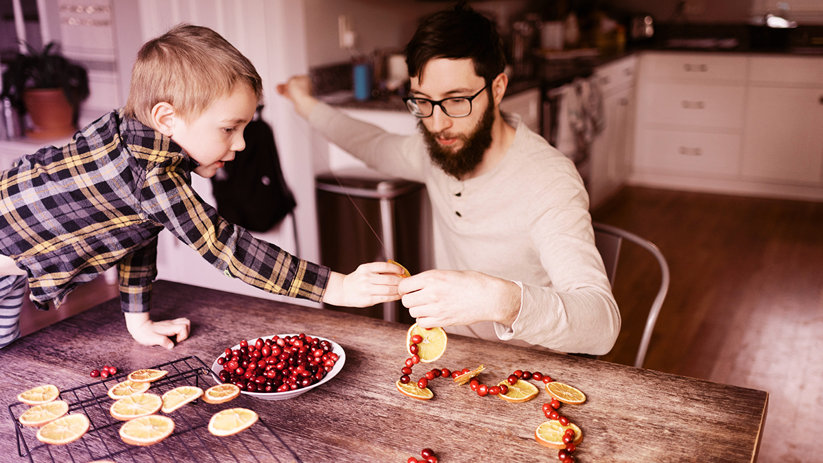 DIY Christmas garland