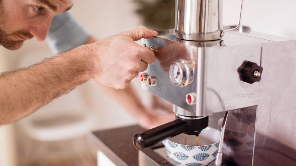 6 Totally Doable, Still Satisfying Resolutions to Make in the New Year