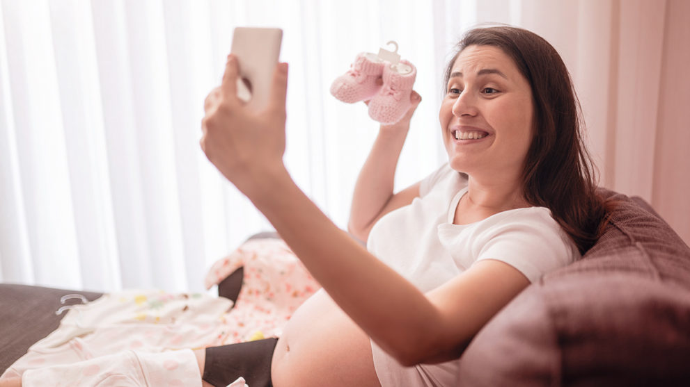 How to Safely Host Baby Showers During COVID-19