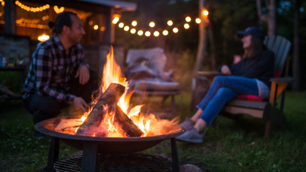 Essentials for a Cozy Bonfire Night